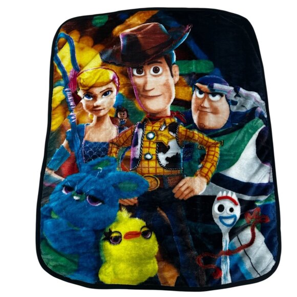 TT Classic Toy Story Extra Soft Plush 40"x50" Throw Blanket - Picture 2 of 4